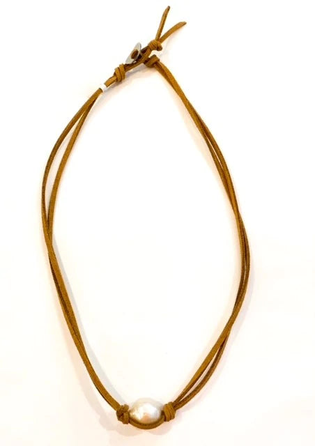 Una Baroque Pearl Necklace