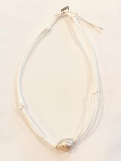 Una Baroque Pearl Necklace